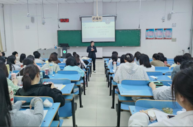 一線教師一起開展教育規劃與施行在實踐中協同提高教師的專業素養 一線教師一起開展教育規劃與施行在實踐中協同提高教師的專業素養